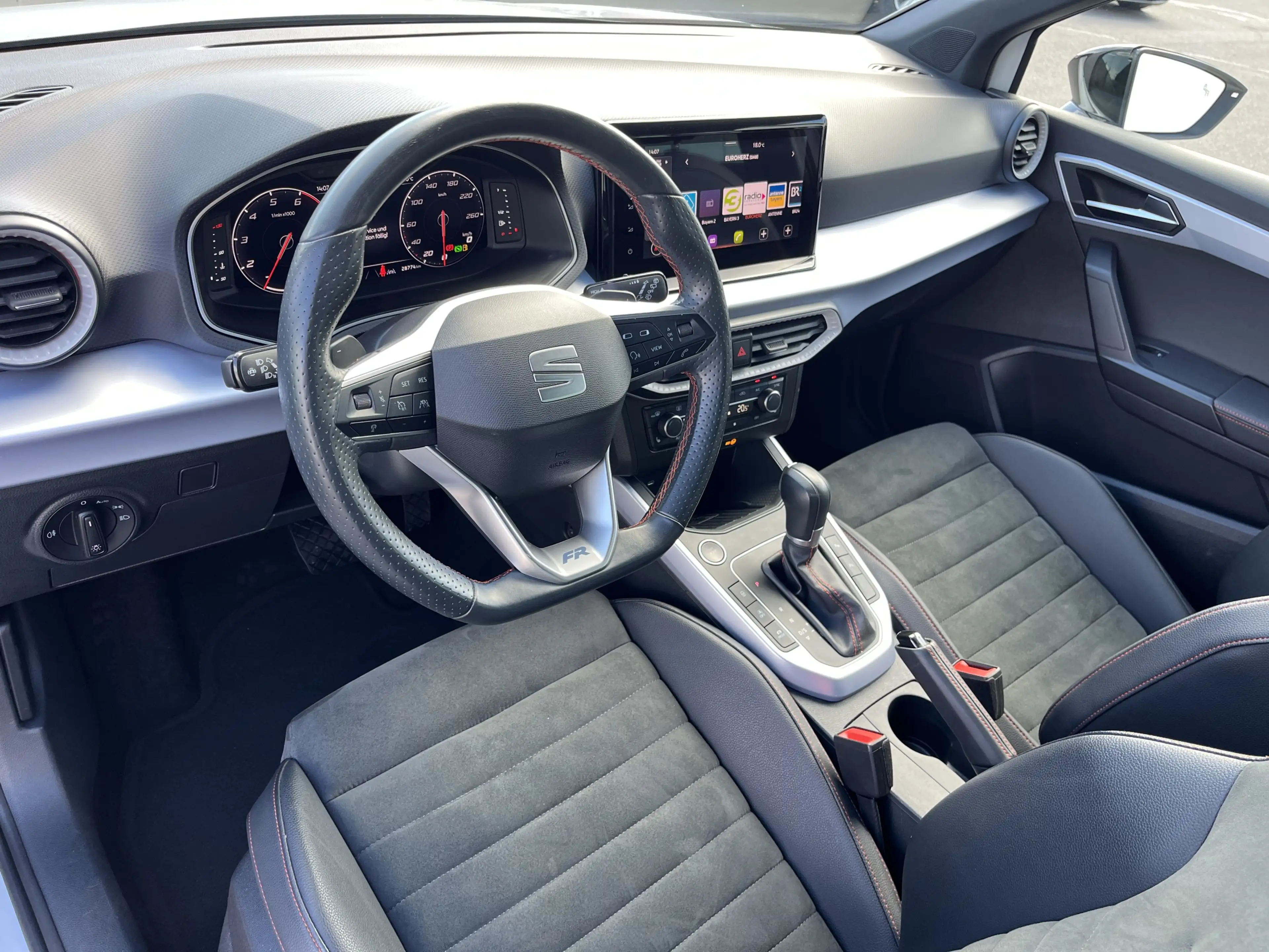 SEAT Arona 1.0 TSI DSG FR 119€ m.20% Anz. AHK Navi LED RFK — photo 12