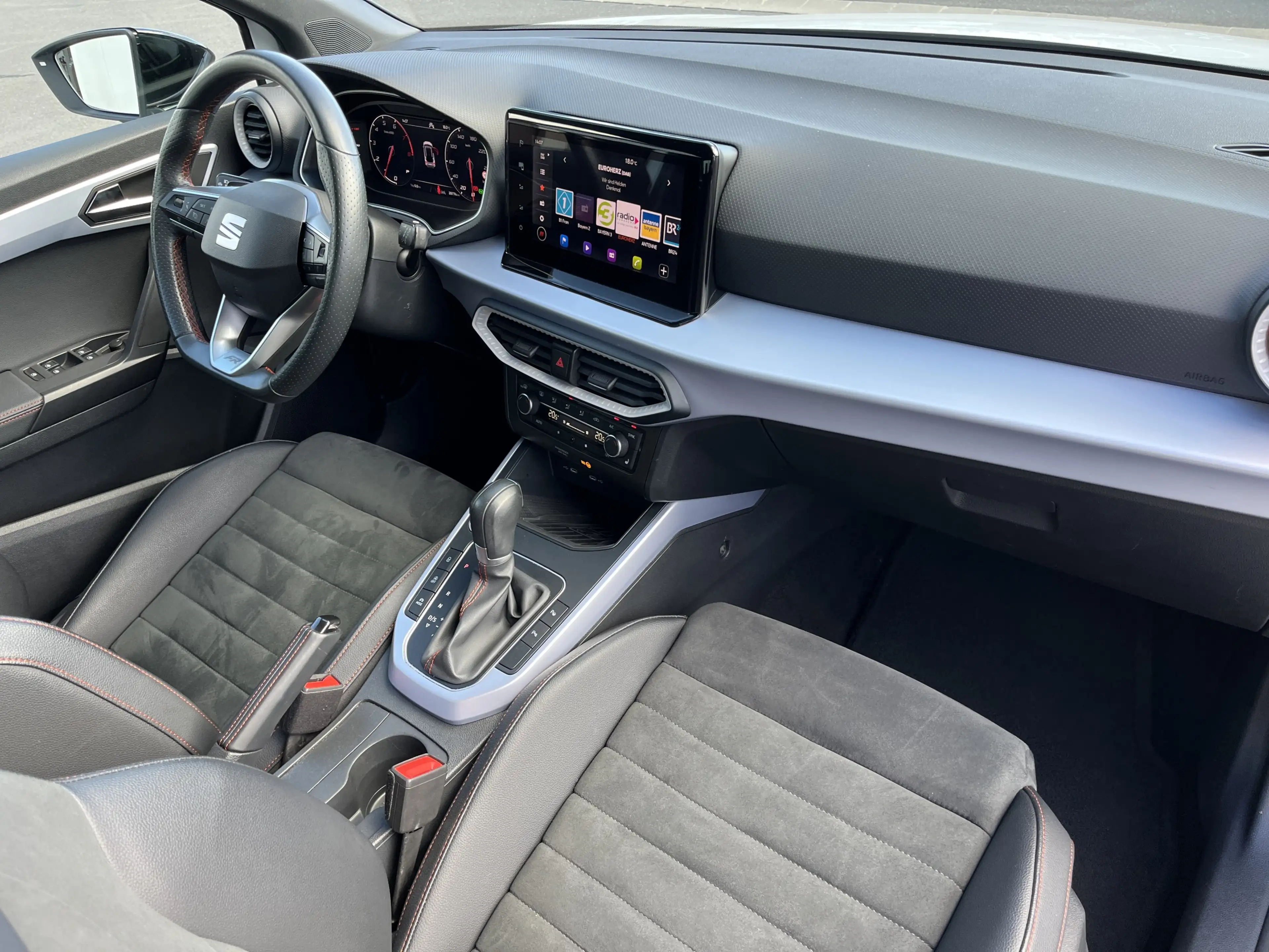 SEAT Arona 1.0 TSI DSG FR 119€ m.20% Anz. AHK Navi LED RFK — photo 14