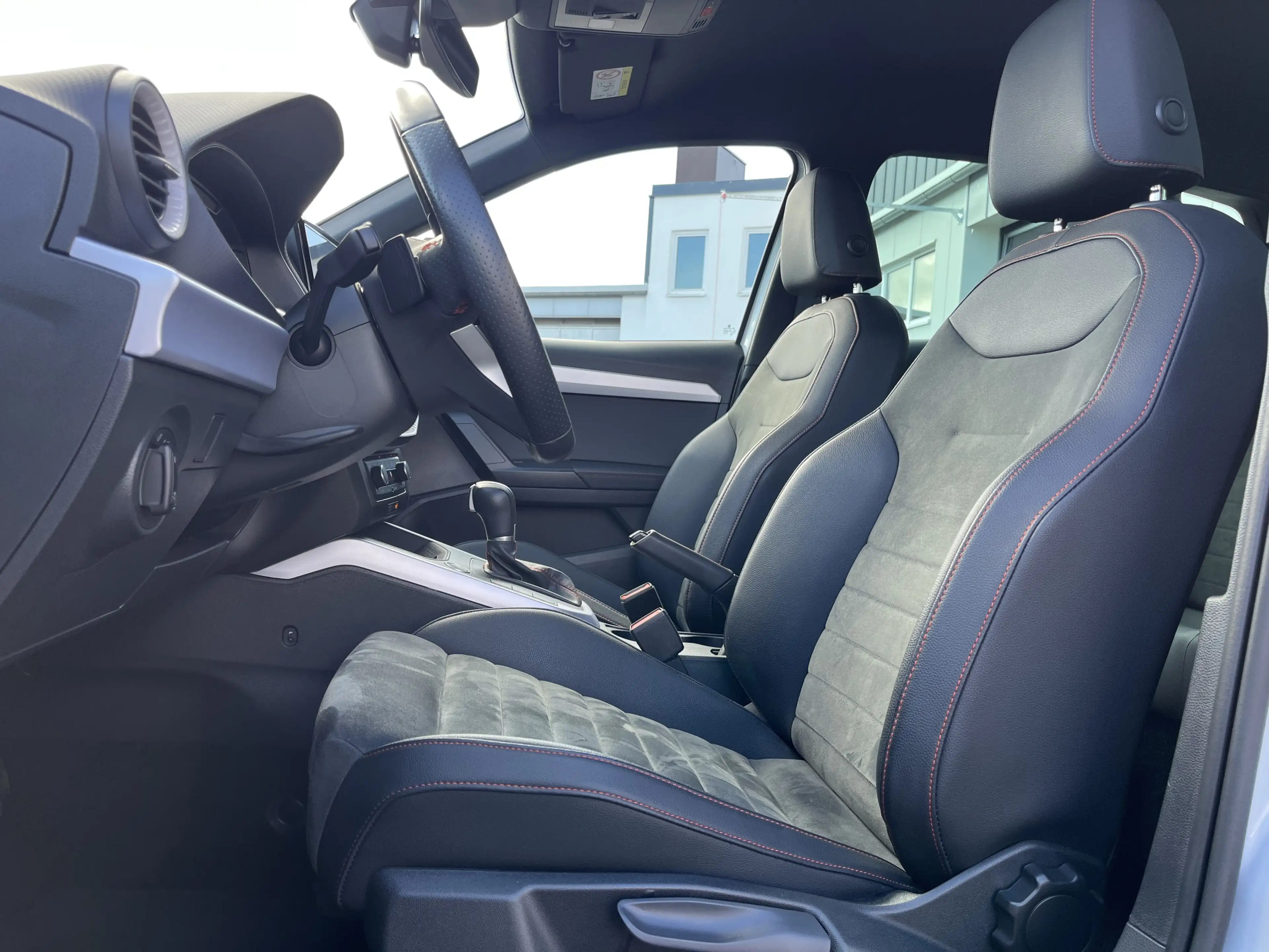 SEAT Arona 1.0 TSI DSG FR 119€ m.20% Anz. AHK Navi LED RFK — photo 13