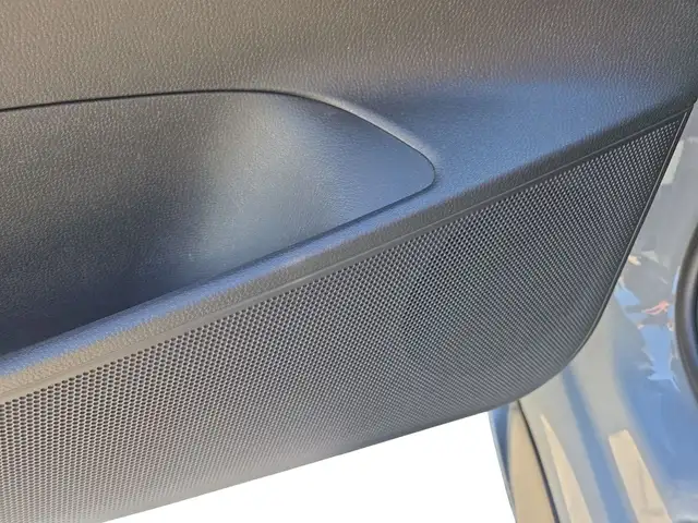 Volkswagen Id.3 view 11