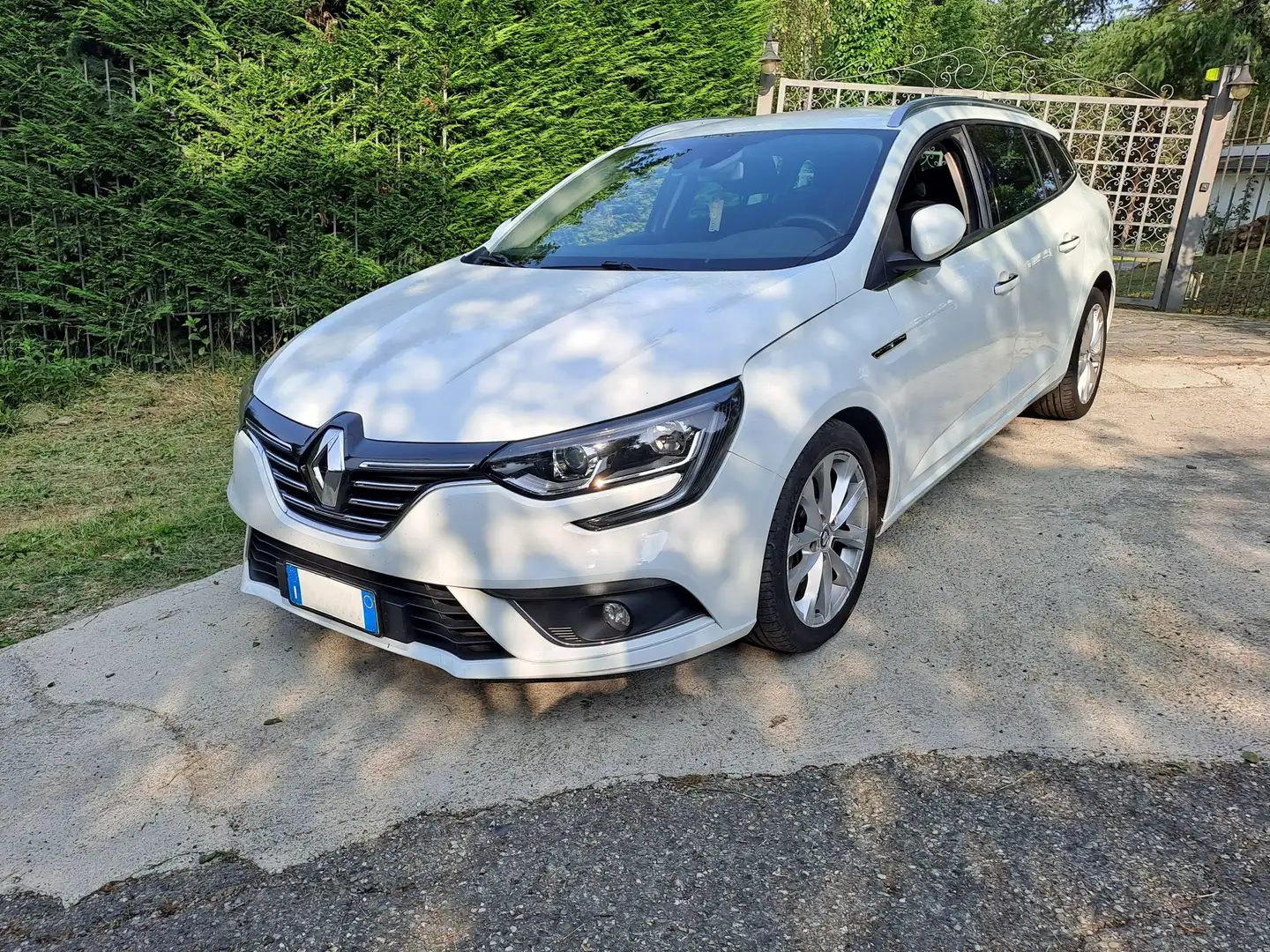 Renault Megane Megane Sporter 1.5 dci energy Intens 110cv Bianco - 2