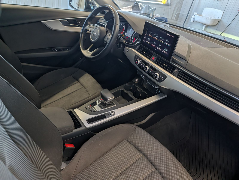 Audi A4 35 2.0 TFSI Avant NAV SHZ PDC GJR EHK LED — photo 14
