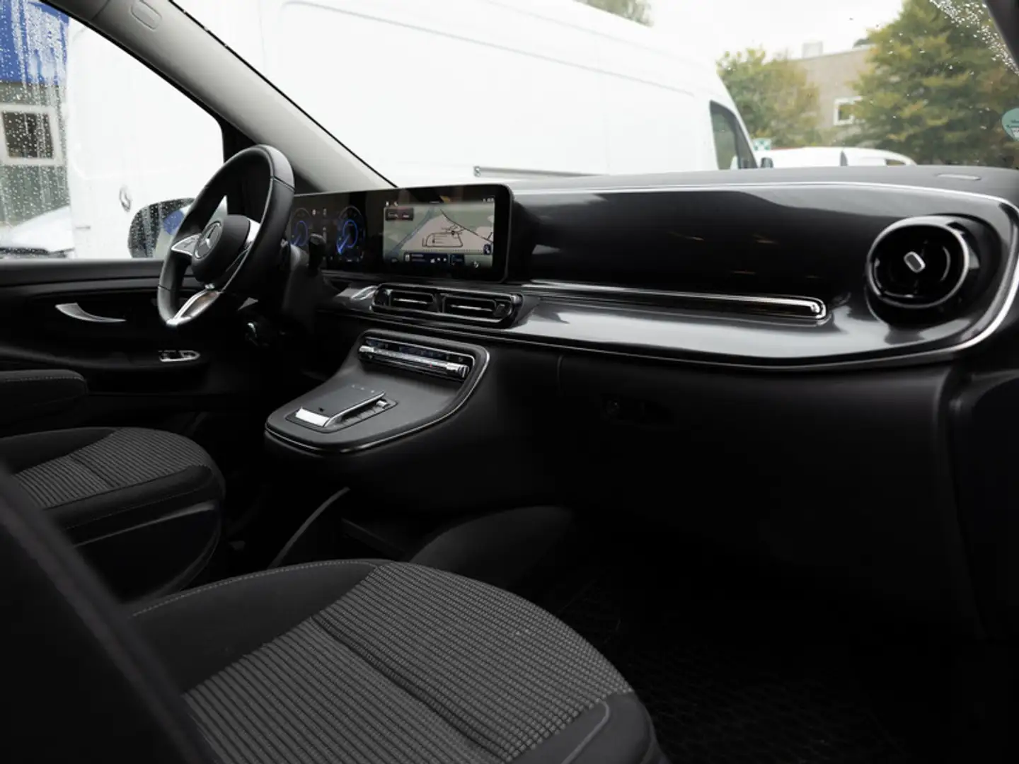 Mercedes-Benz EQV 300 Neues Modell+MBUX+AUT+Totw+Distr+SHZ Weiß - 2