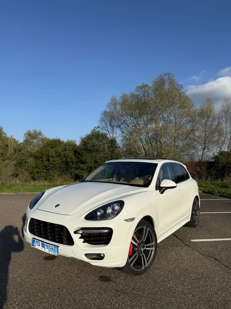 Porsche Cayenne 4.8 V8 Turbo Tiptronic S A - 1