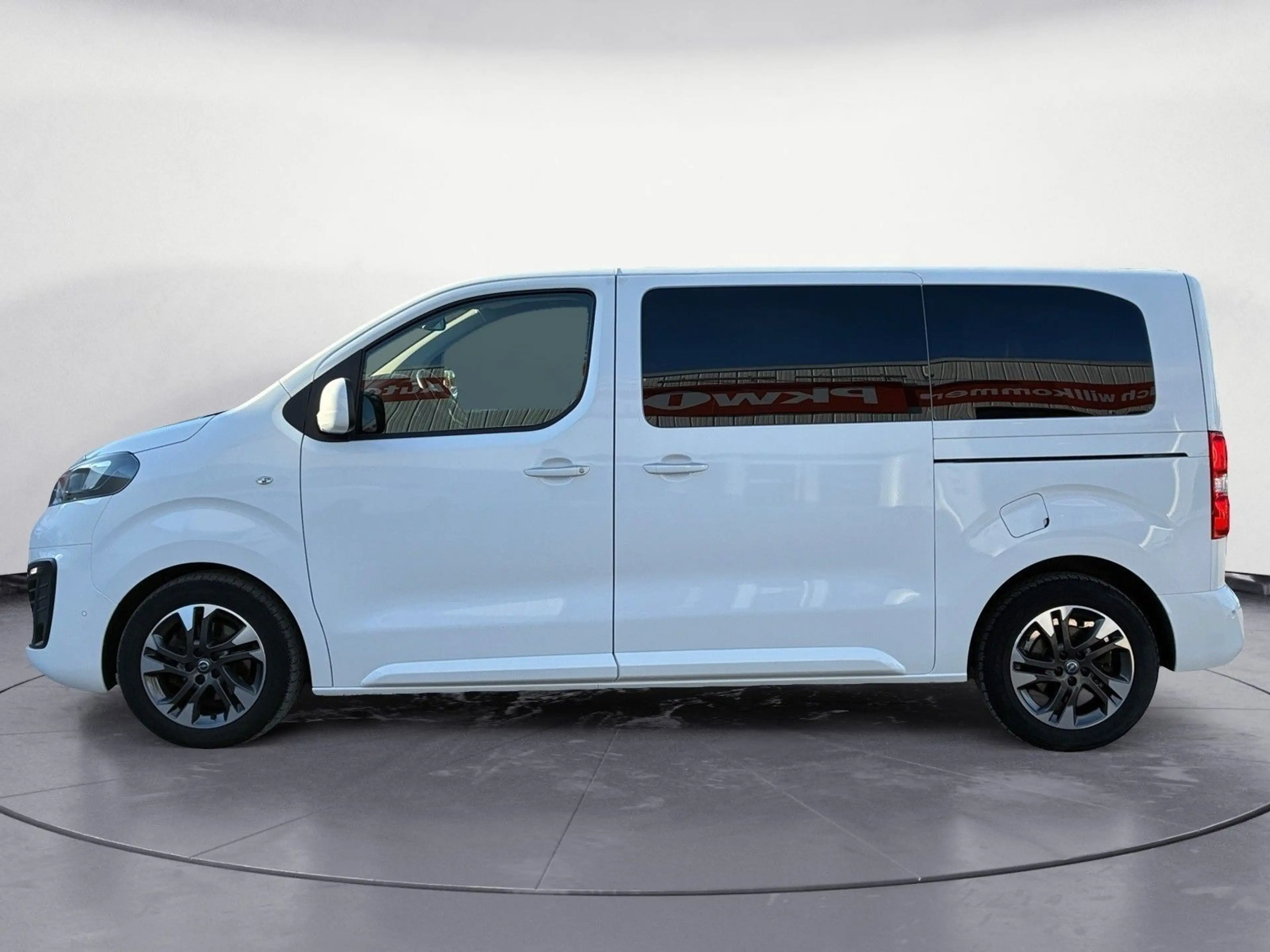 Opel Zafira PDC+KAMERA*XENON*SHZ*MASSAGESITZE — photo 2