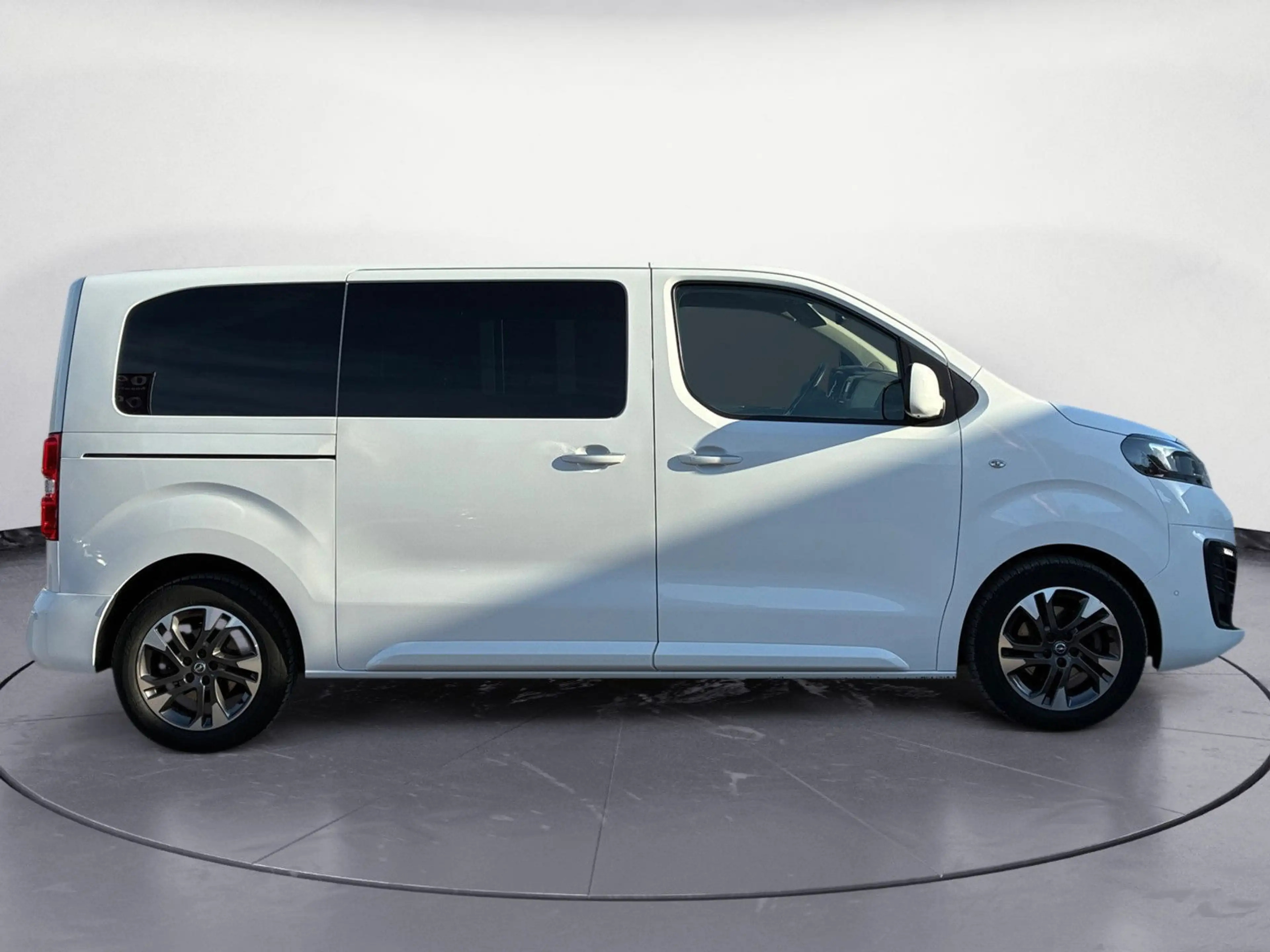 Opel Zafira PDC+KAMERA*XENON*SHZ*MASSAGESITZE — photo 5