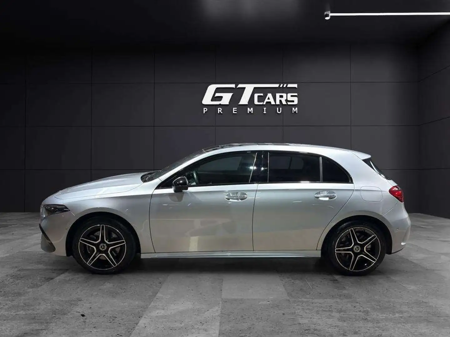 Mercedes-Benz A 250 250e AMG Plateado - 2
