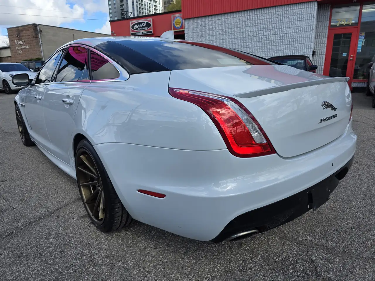 Jaguar XJ снимка Jaguar XJ