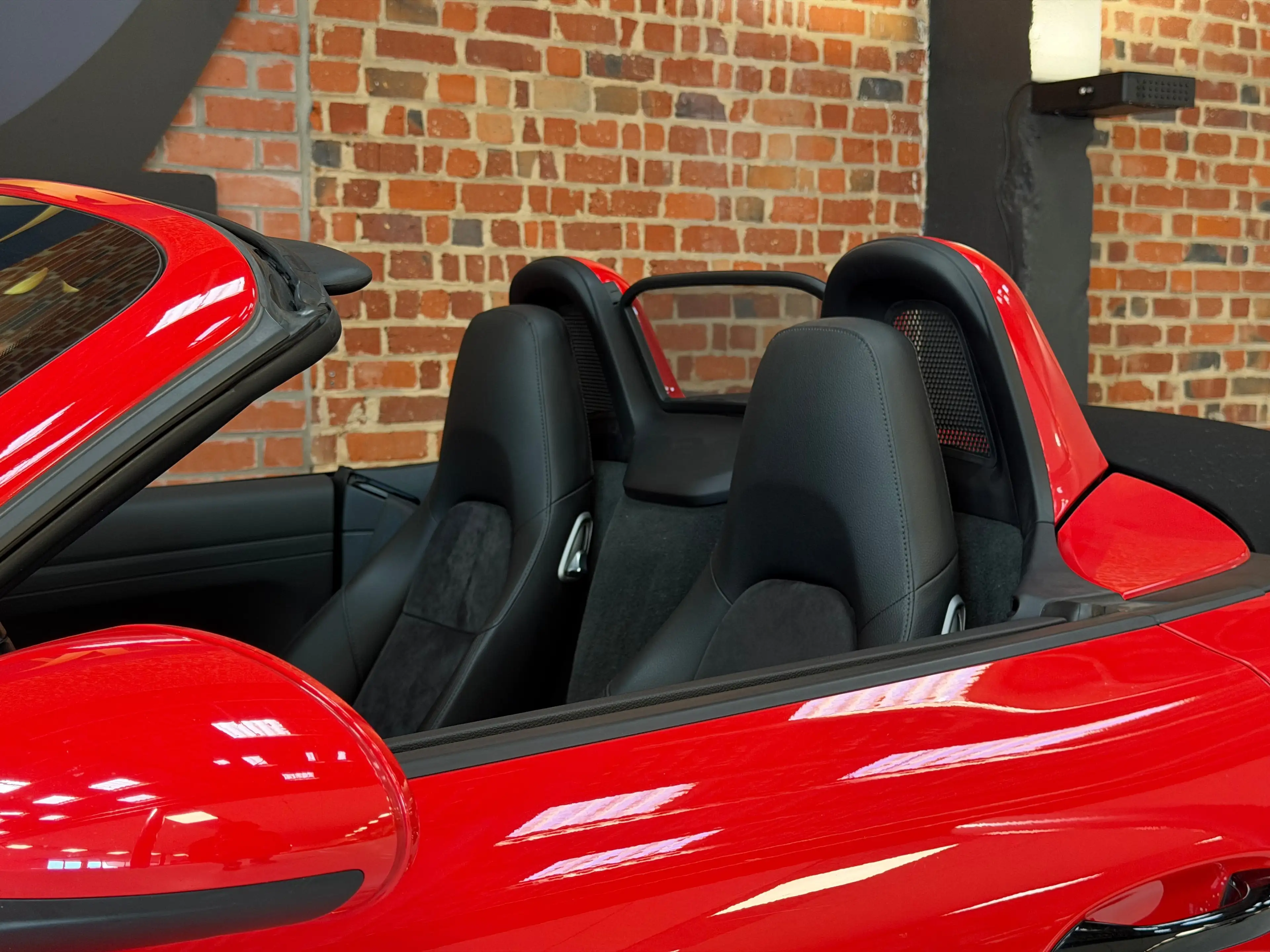 Porsche 718 Boxster 2.0 Turbo PDK *Service history Available* — photo 7
