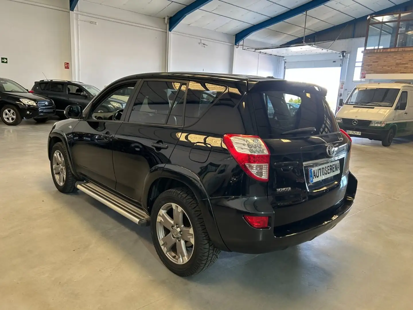 Toyota RAV 4 2.2 D-4D Executive 4x4 Noir - 2