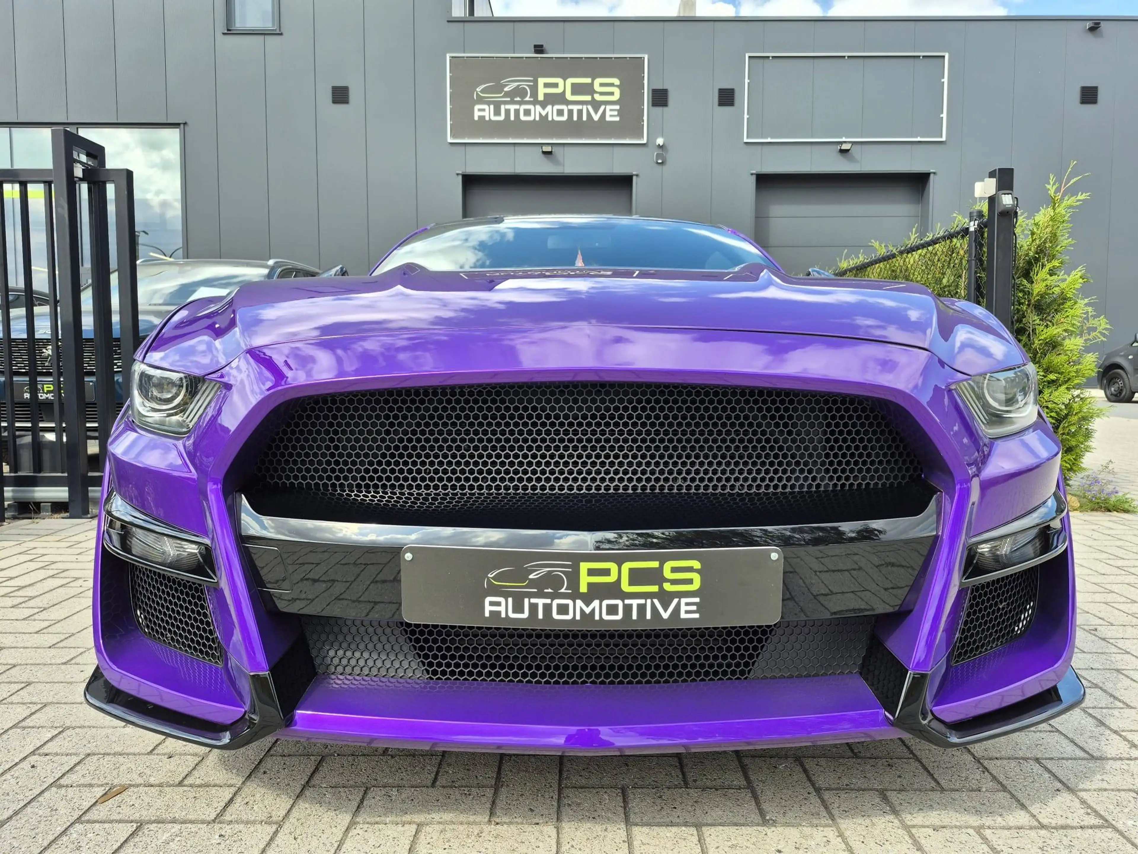 Ford Mustang EcoBoost / 2.3 Benzine / Automaat / 317 pk / 12 mnd Waarborg — photo 2