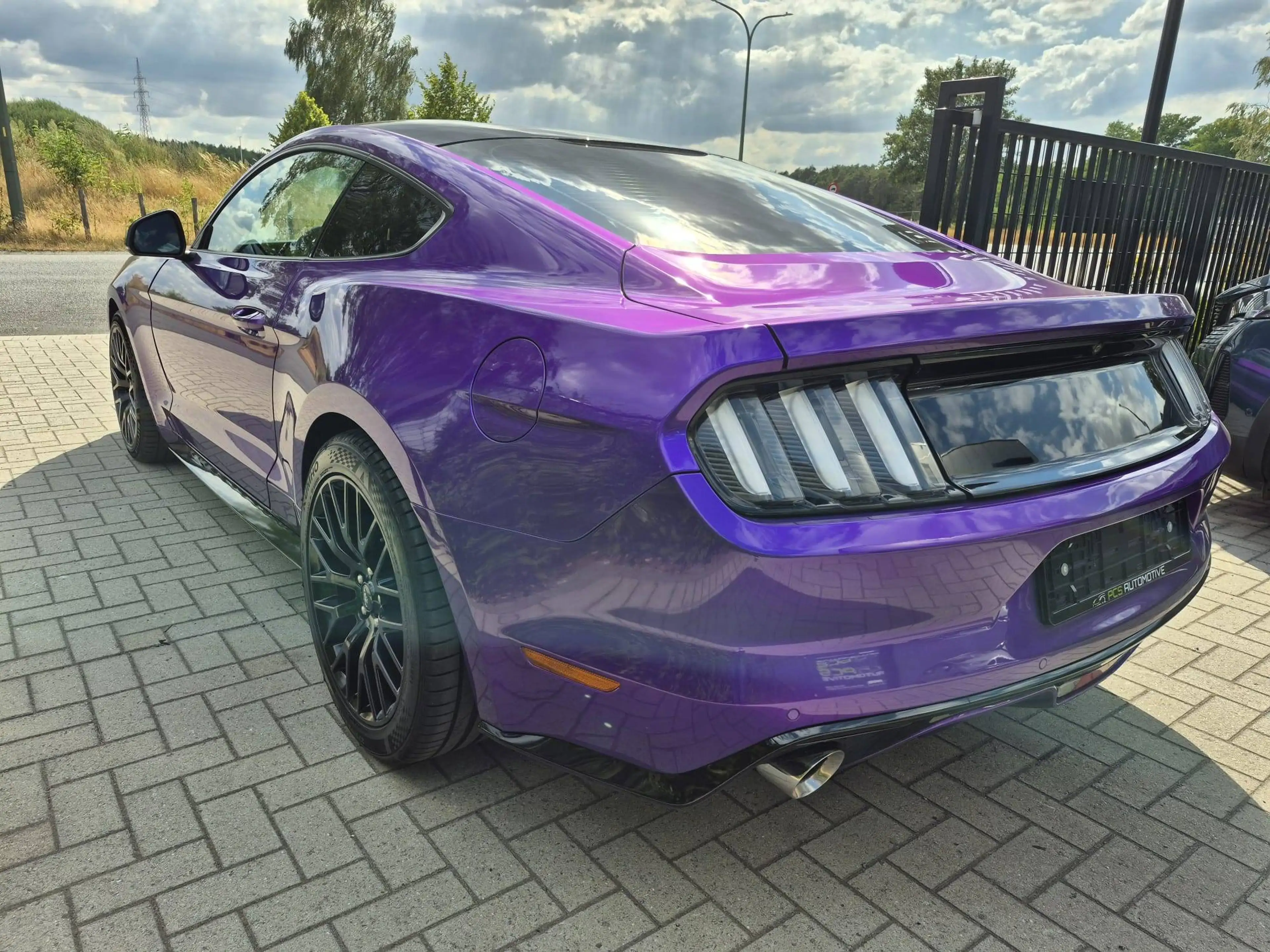 Ford Mustang EcoBoost / 2.3 Benzine / Automaat / 317 pk / 12 mnd Waarborg — photo 6