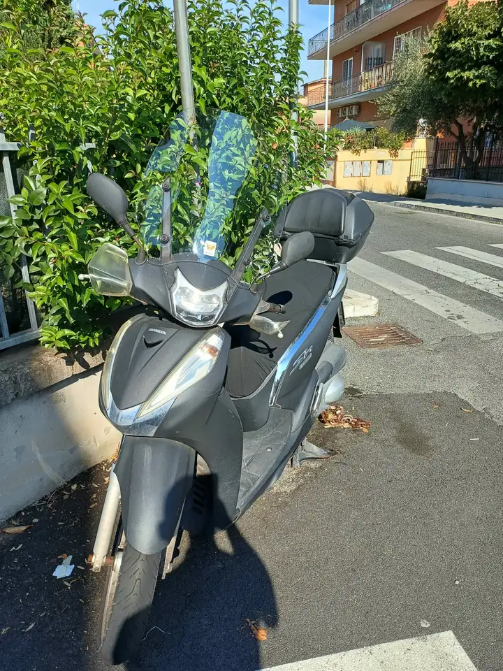 Honda SH 300