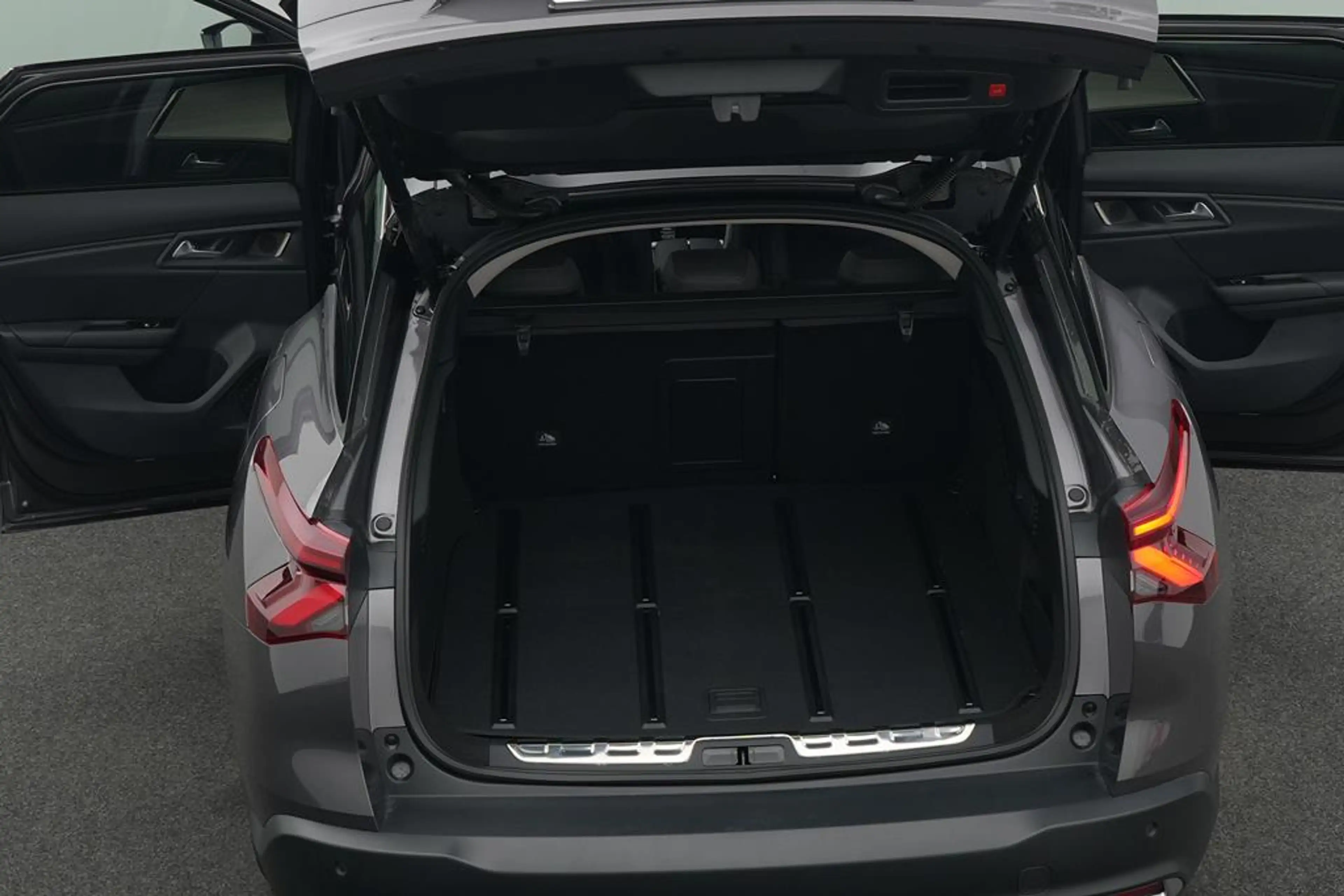 Citroen C5 X Plug-In-Hybrid 225 S&S ë-EAT8 Max — photo 7