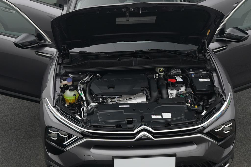 Citroen C5 X Plug-In-Hybrid 225 S&S ë-EAT8 Max — photo 6
