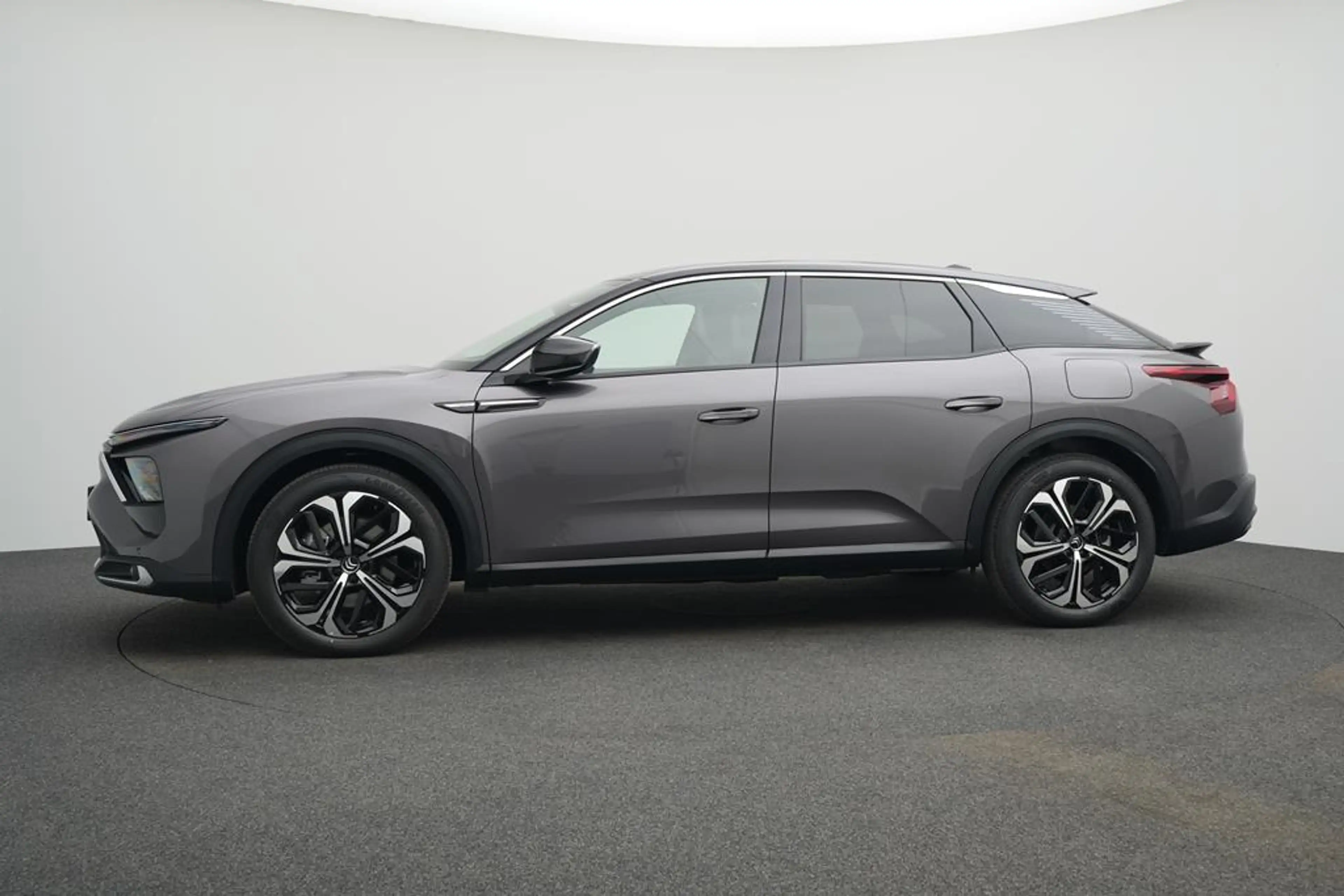 Citroen C5 X Plug-In-Hybrid 225 S&S ë-EAT8 Max — photo 4