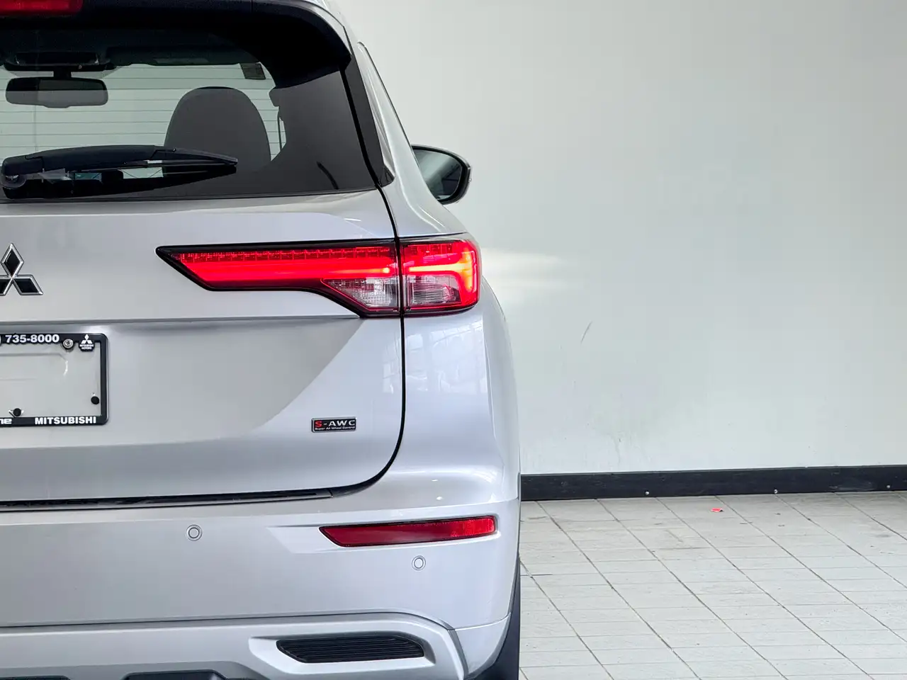 Mitsubishi Outlander снимка Mitsubishi Outlander