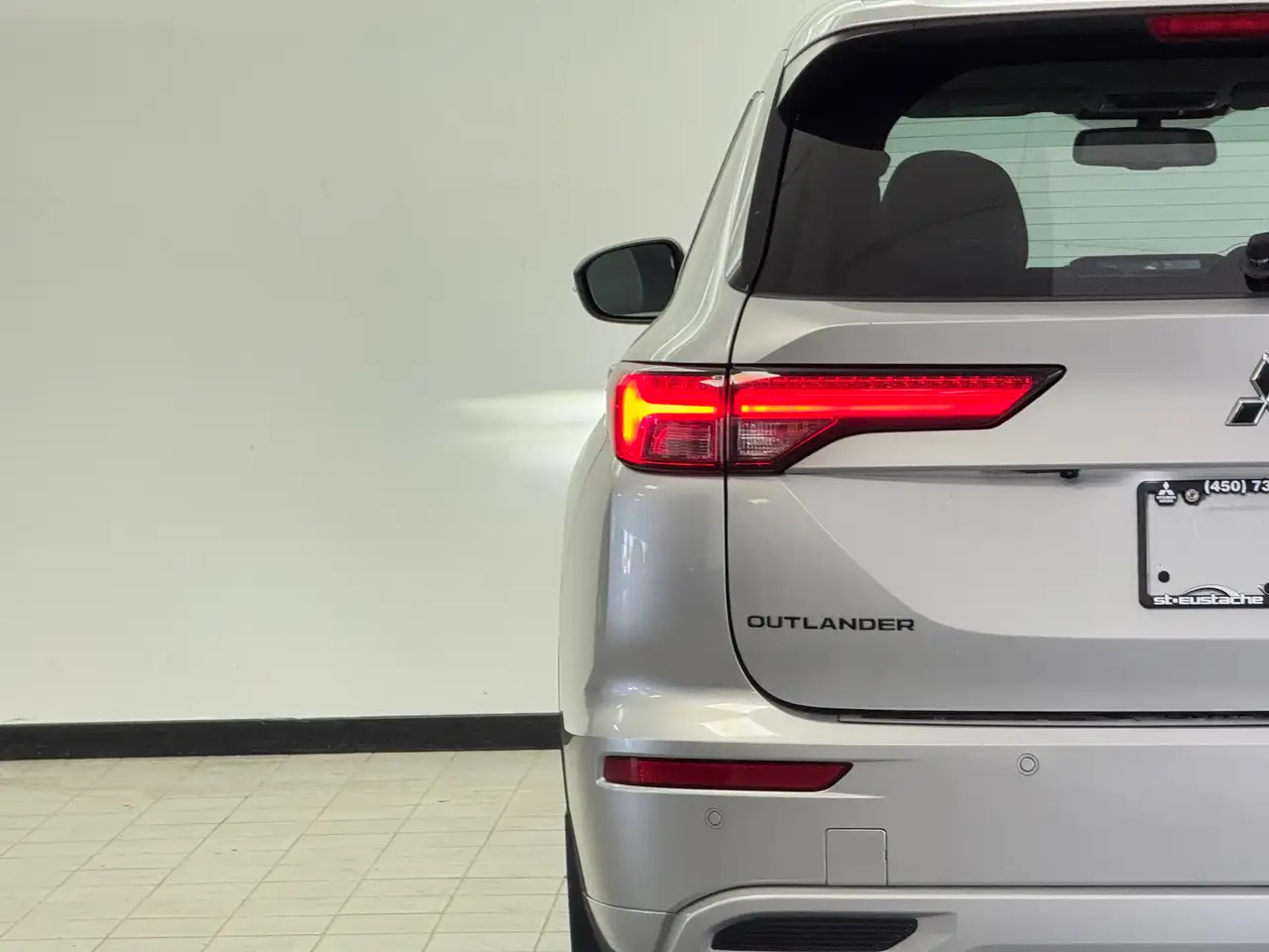 Mitsubishi Outlander снимка Mitsubishi Outlander