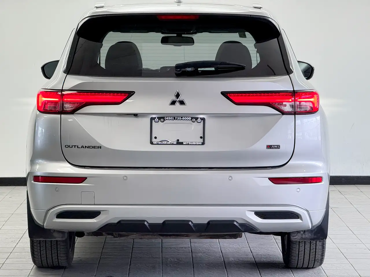 Mitsubishi Outlander снимка Mitsubishi Outlander