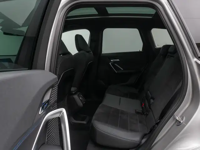 BMW Ix1 view 25