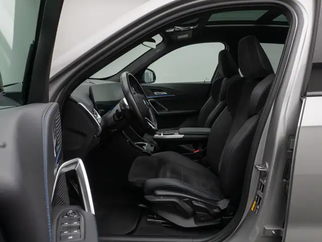 BMW Ix1 view 19