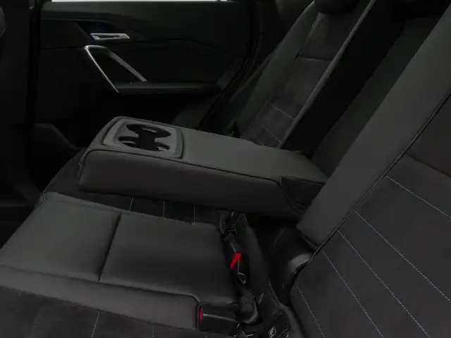 BMW Ix1 view 27