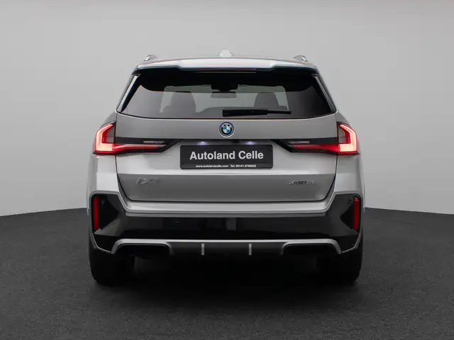 BMW Ix1 view 8