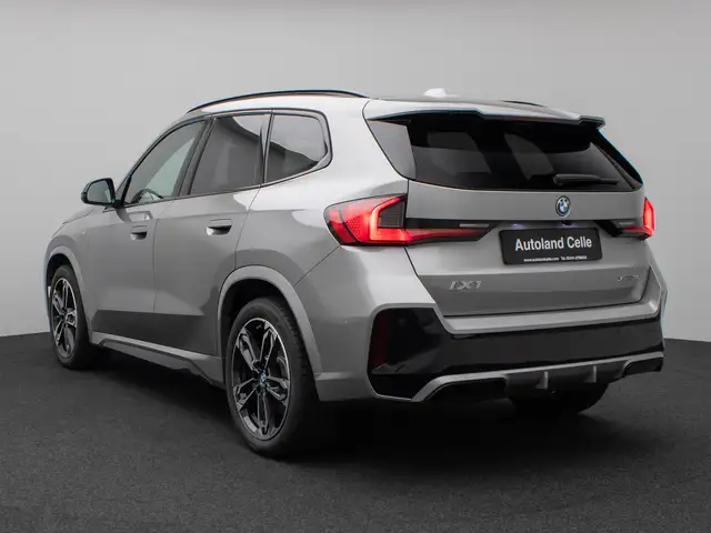 BMW Ix1 view 9