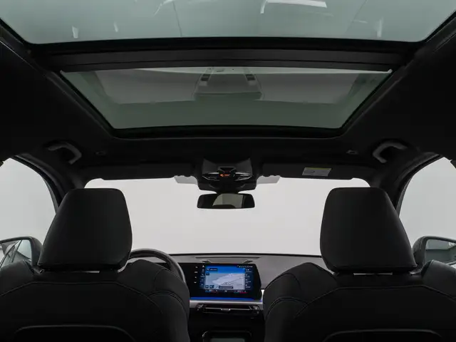 BMW Ix1 view 29