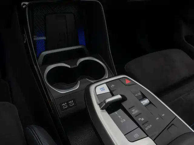 BMW Ix1 view 22