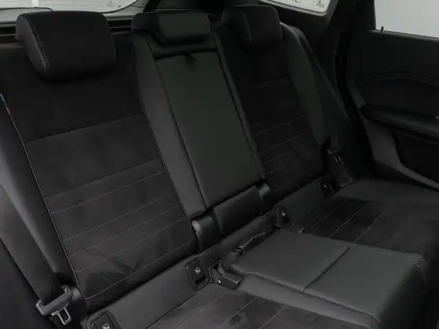 BMW Ix1 view 28