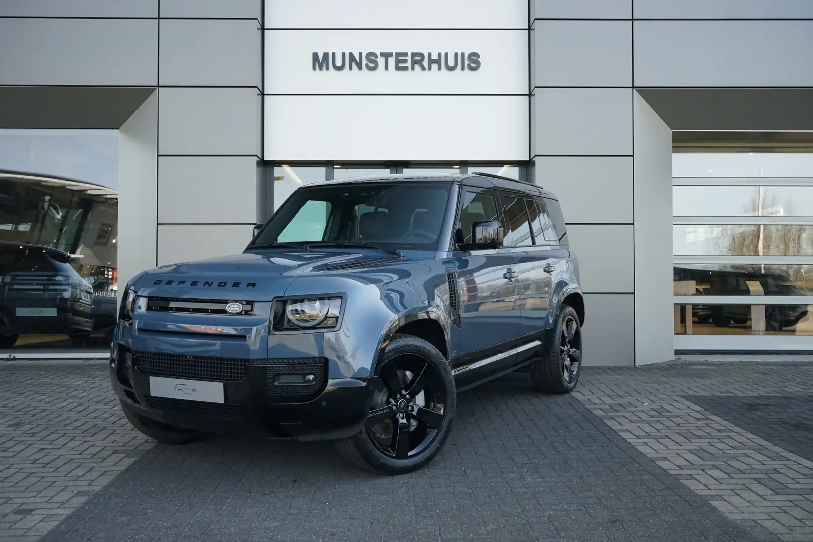 Land Rover Defender 110 P300e 110 X-Dynamic HSE | Elektrische trekhaak Blauw - 1