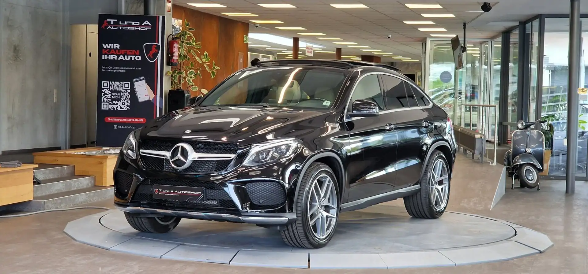 Mercedes-Benz GLE 350 d 4Matic Coupe AMG-Paket Aut. *Pano*H&K*AIRMATIC* Schwarz - 1