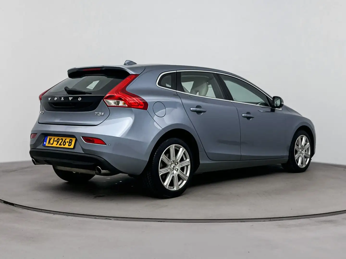 Volvo V40 2.0 T3 Inscription | Luxury Line o.a. Panoramadak Bleu - 2