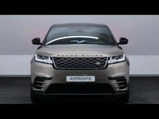 Land Rover Range Rover Velar view 2