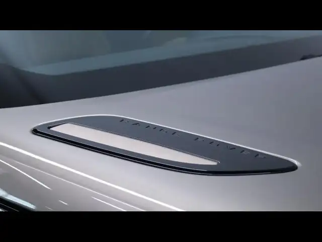 Land Rover Range Rover Velar view 12