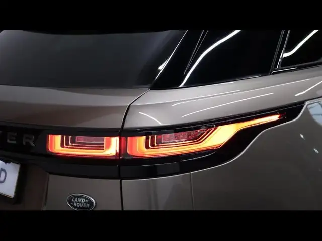 Land Rover Range Rover Velar view 10