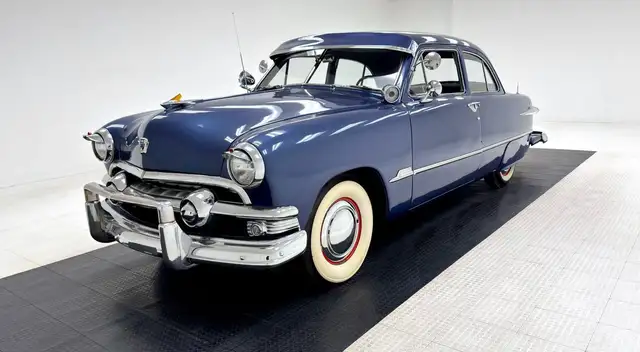 Ford Autres Deluxe