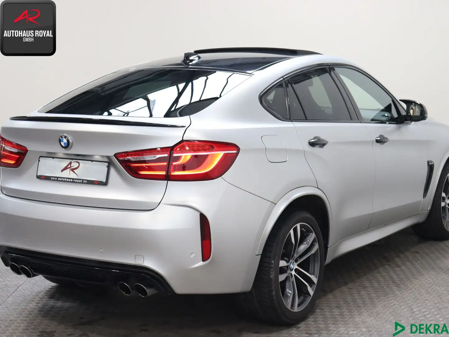 BMW X6 M X6 M MATTGRAU,FONDTV,NACHTSICHT,STANDHEIZ,SH,LED Černá - 2