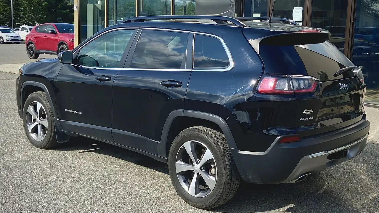 Jeep Cherokee снимка Jeep Cherokee