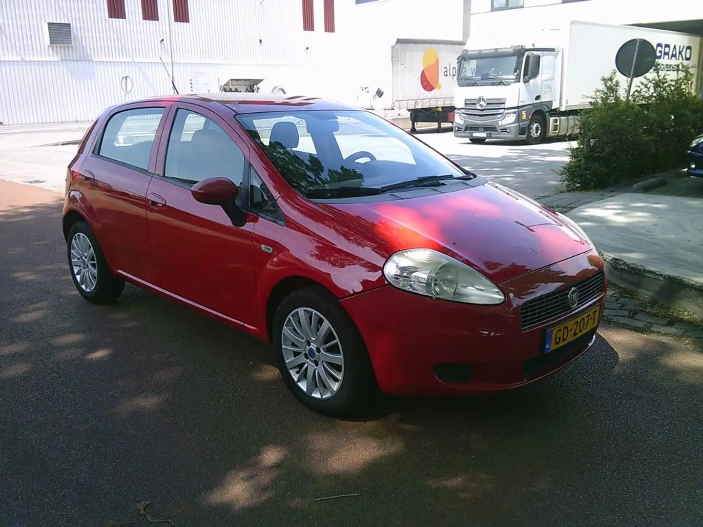 Fiat Grande Punto 1.4 Sportsound airco ijs koud Rood - 2