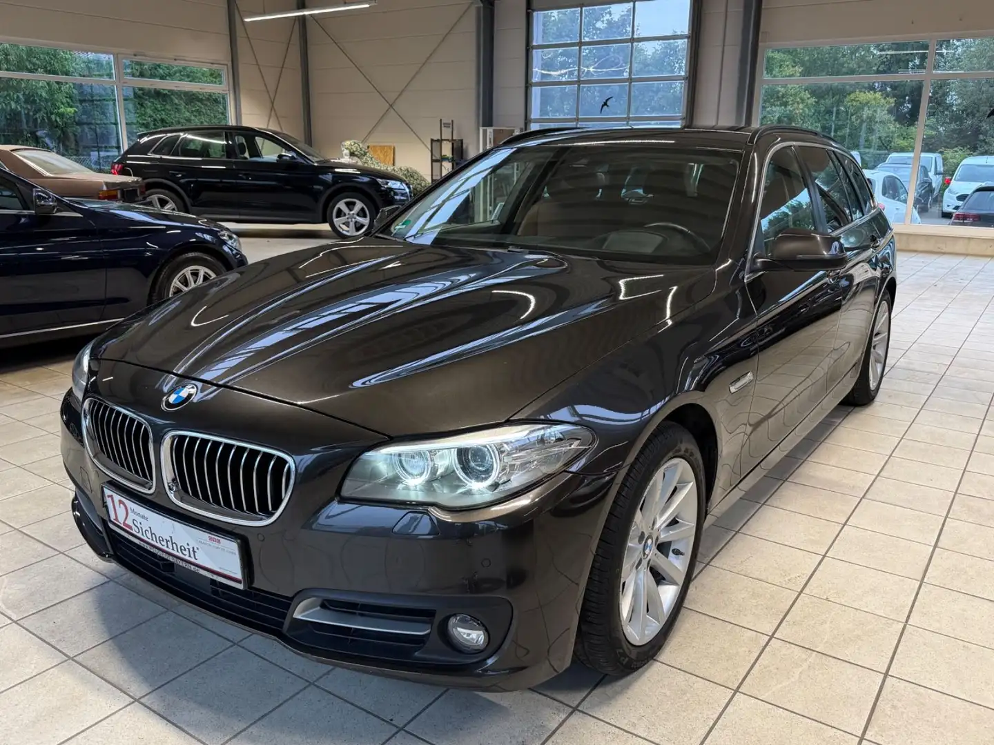 BMW 520 d Touring xDrive/HeadUp/AHK/Keyless/ACC Grau - 1