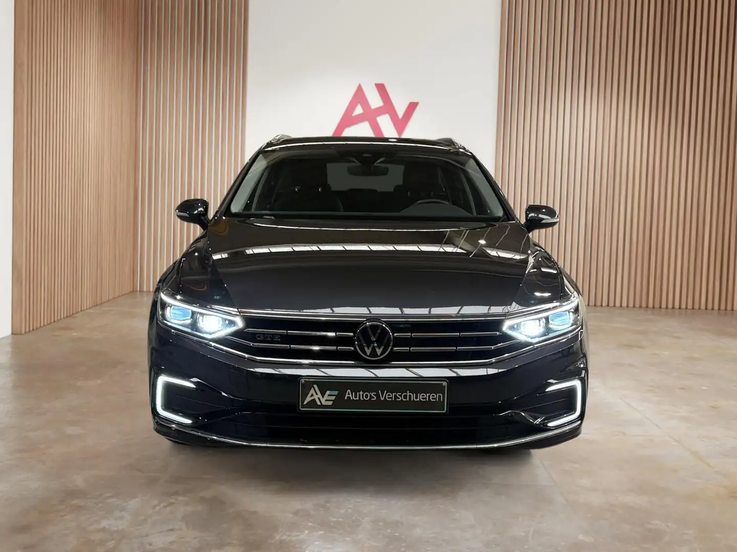 Volkswagen Passat Variant GTE 1.4 TSI PHEV ** ACC | Trekhaak | Keyless Grijs - 2