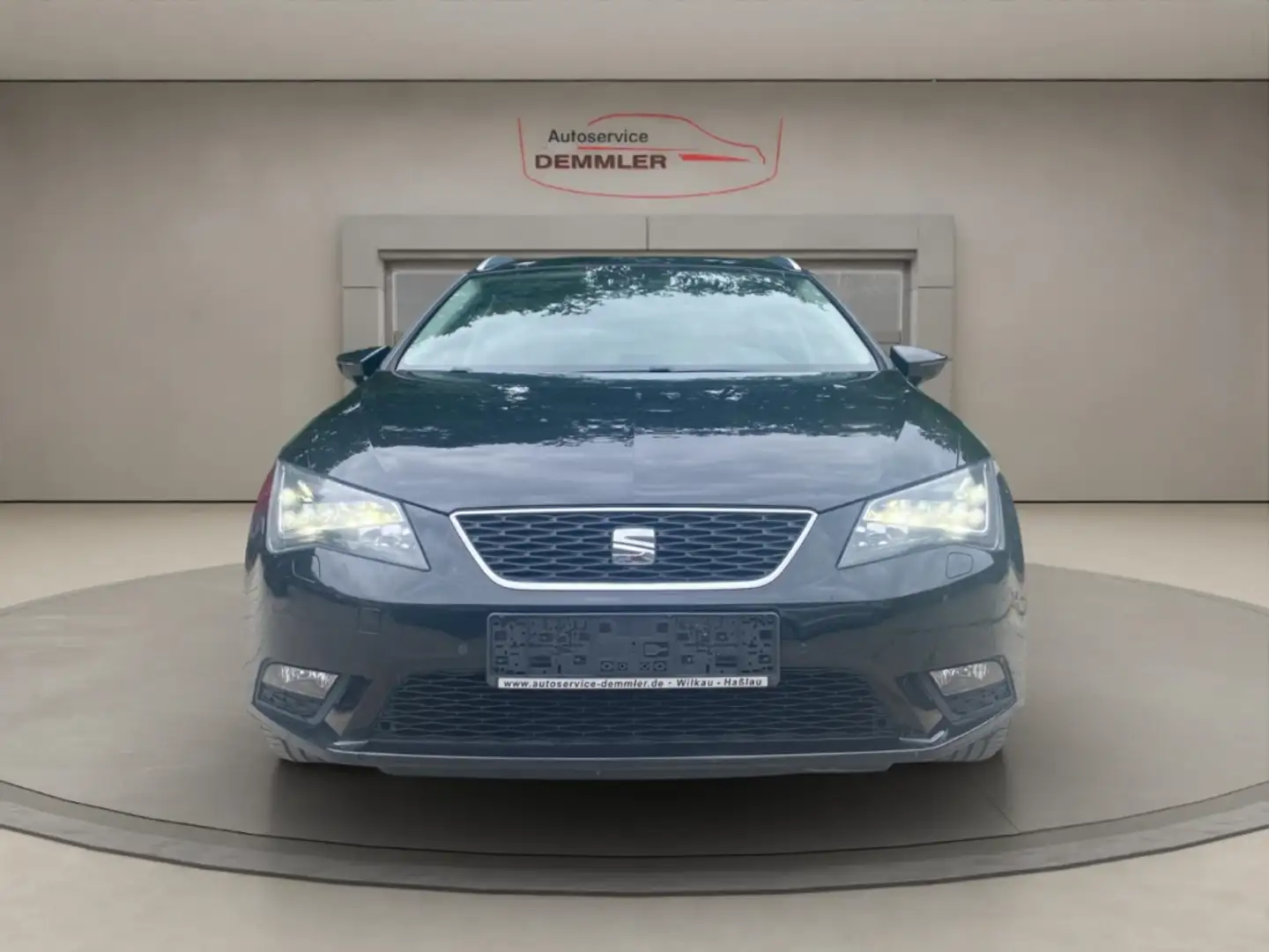 SEAT Leon ST Style 1.6 TDI, Navi,LED,Tempomat,Klimaautomatik Schwarz - 2