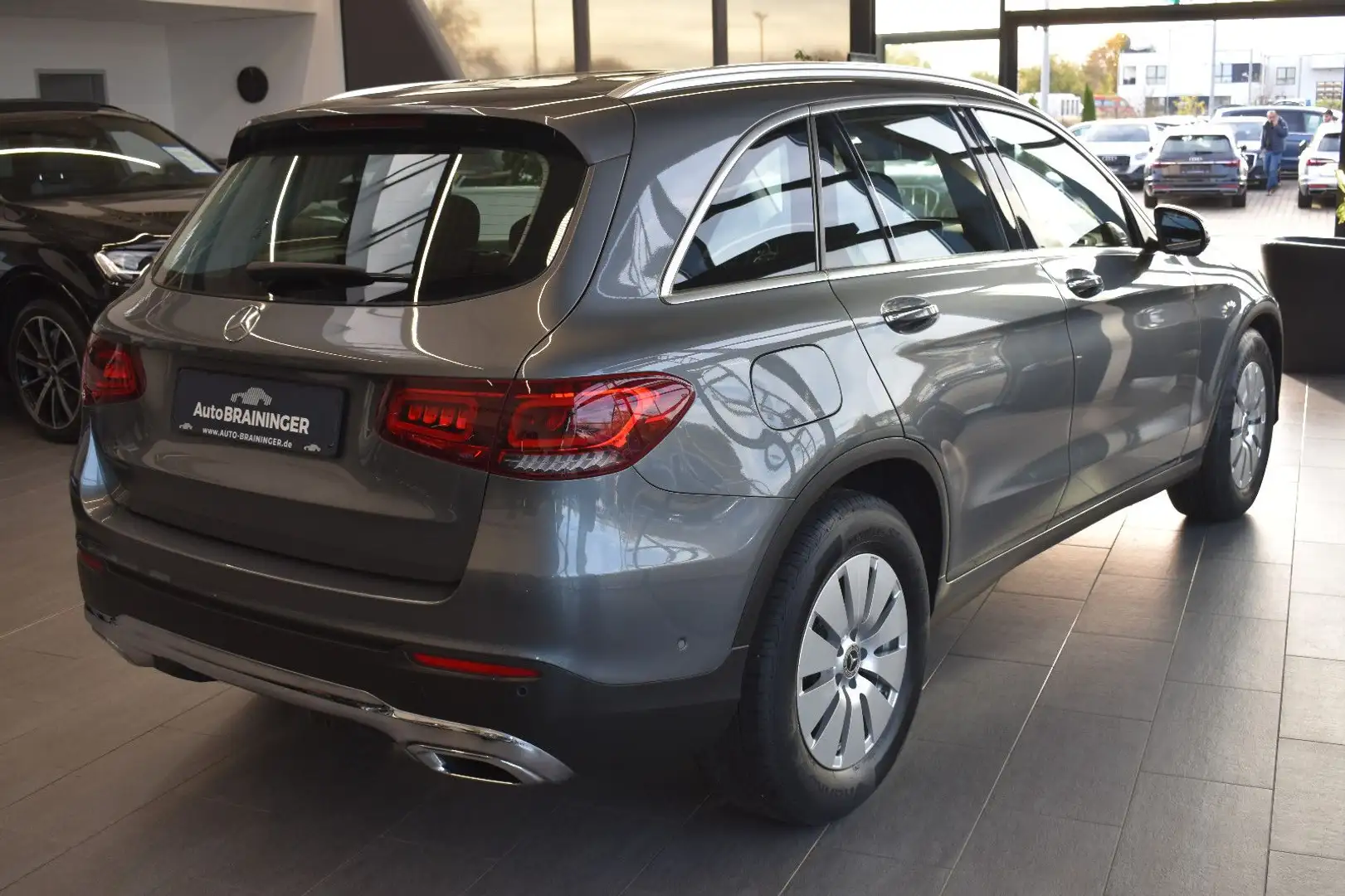 Mercedes-Benz GLC 220 d 4Matic 9G-tronic LED~AHK~HUD~WideScreen Grau - 2