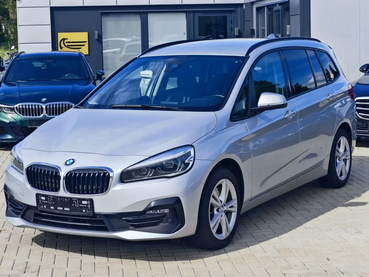 BMW 218