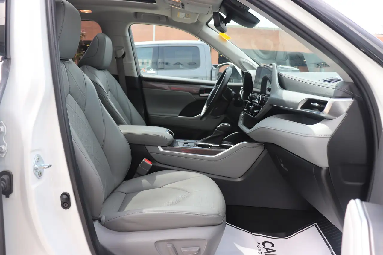 Toyota Highlander снимка Toyota Highlander