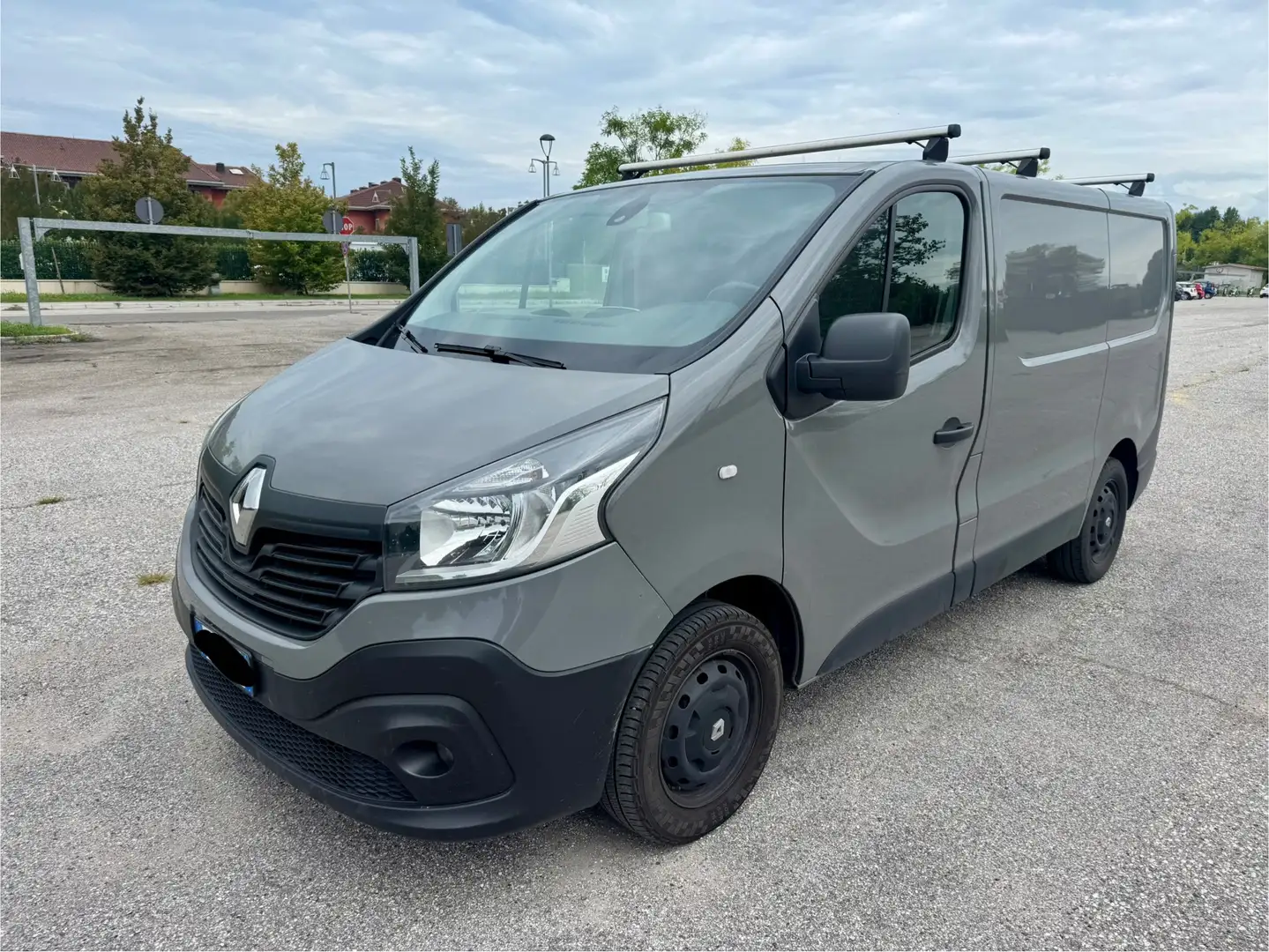 Renault Trafic - 1
