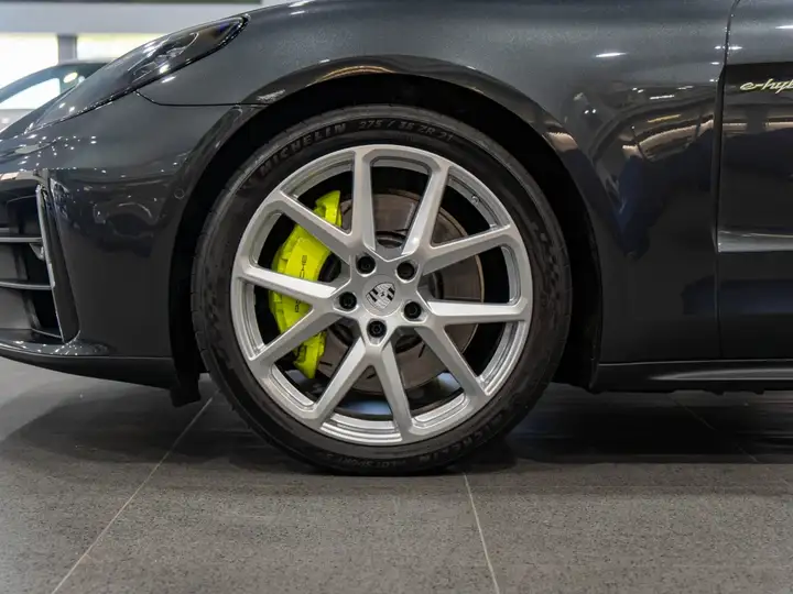Porsche Panamera 2025, foto 27