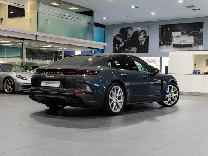 Porsche Panamera 2025, foto 12